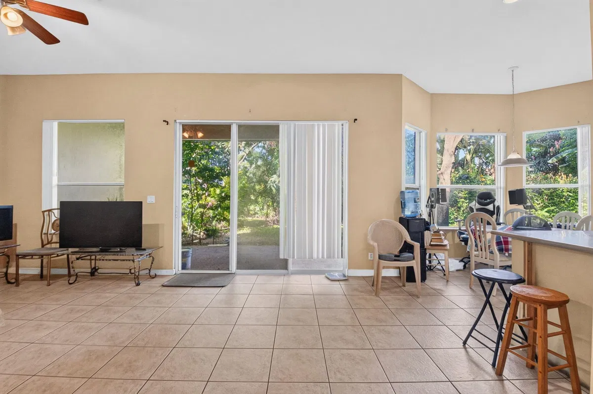 Residence photo 10