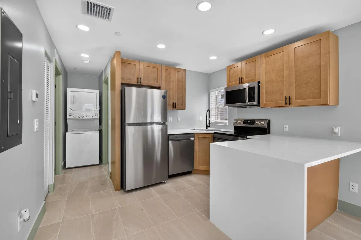  Residence photo 7