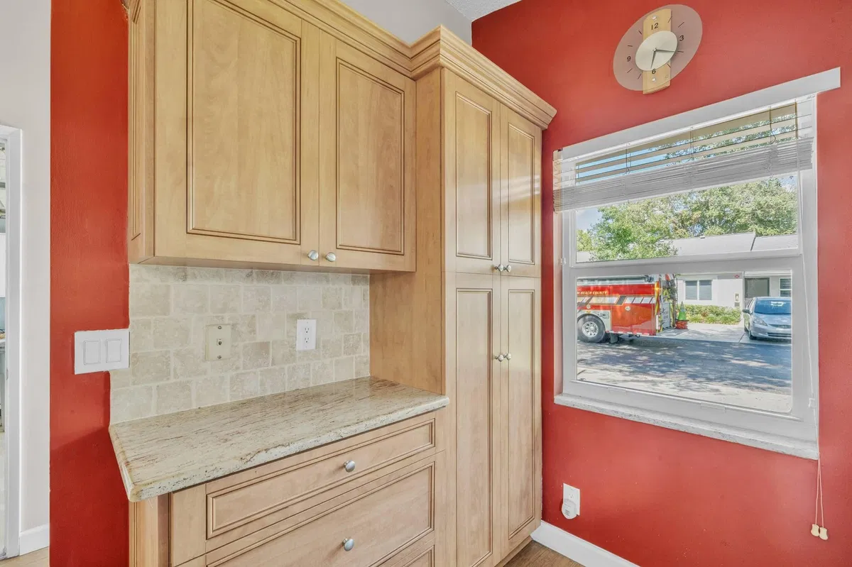 Residence photo 25