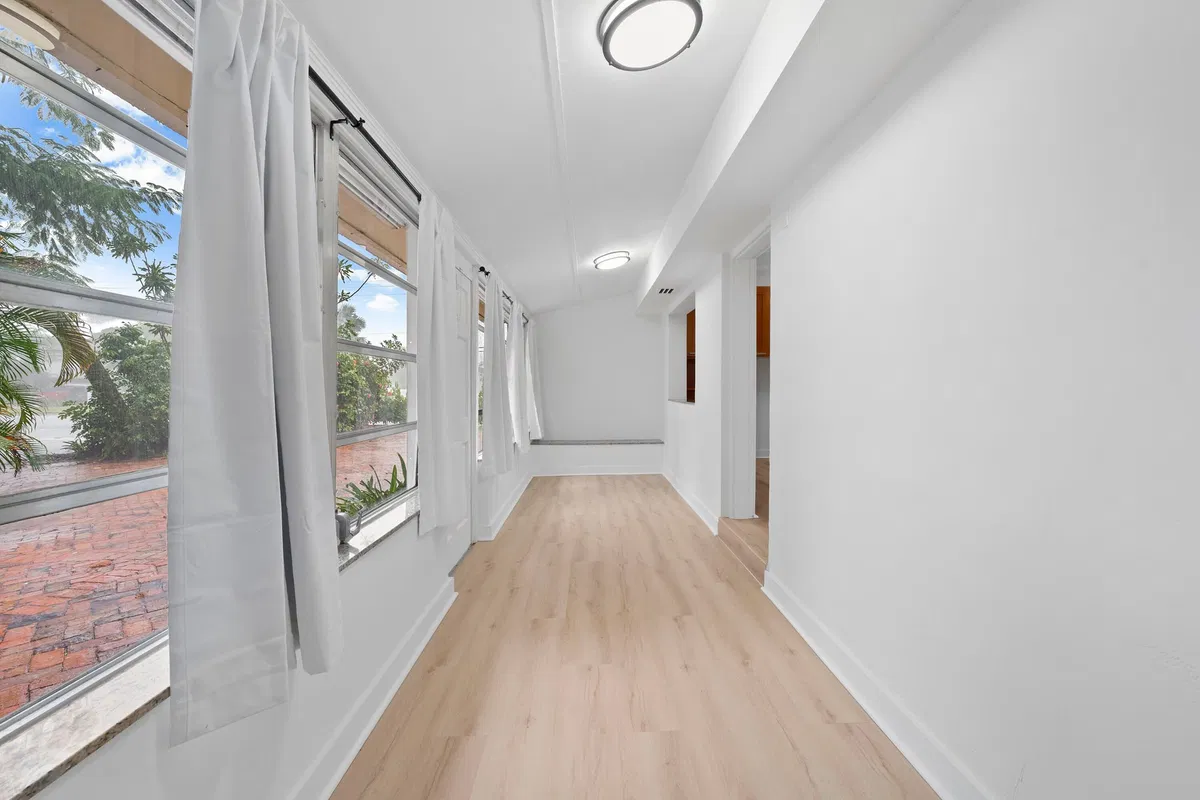 Residence photo 7