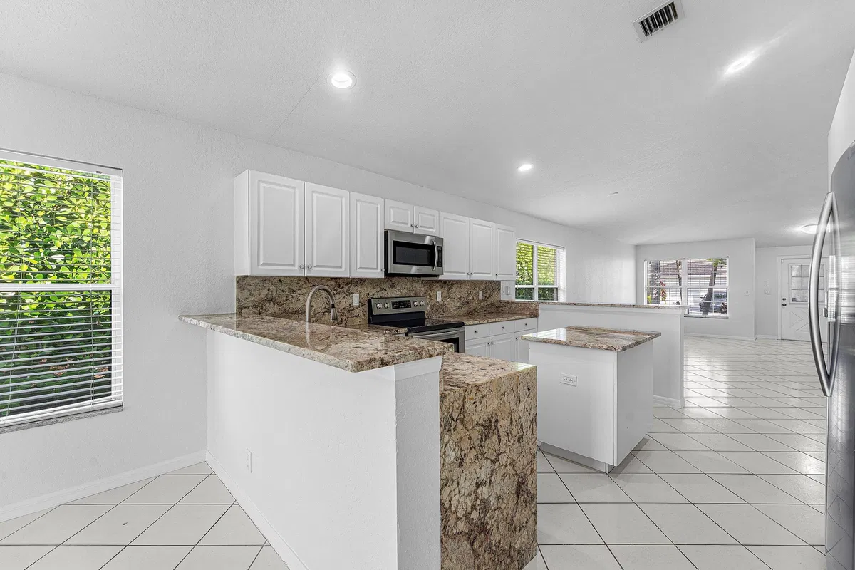 Residence photo 13