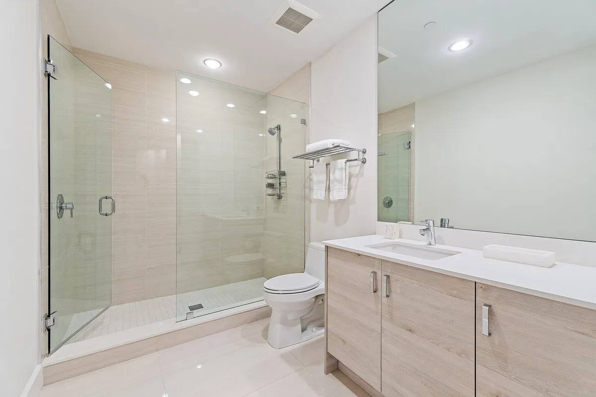 Azure Palm Beach Gardens Unit 202 photo 22