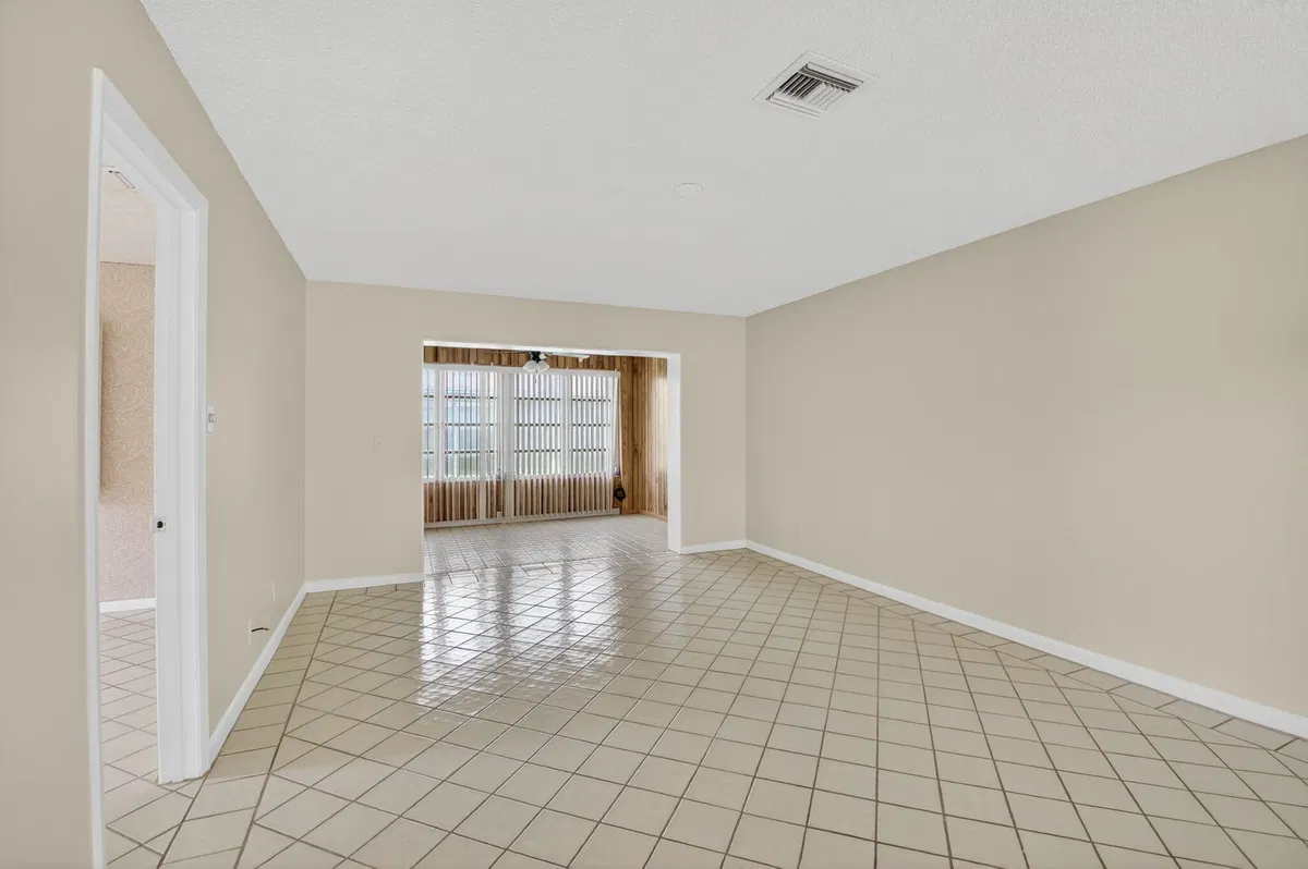 Residence photo 10