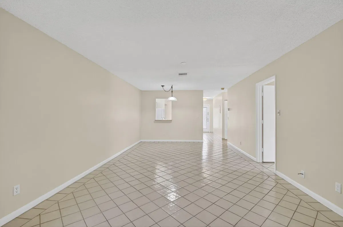 Residence photo 13