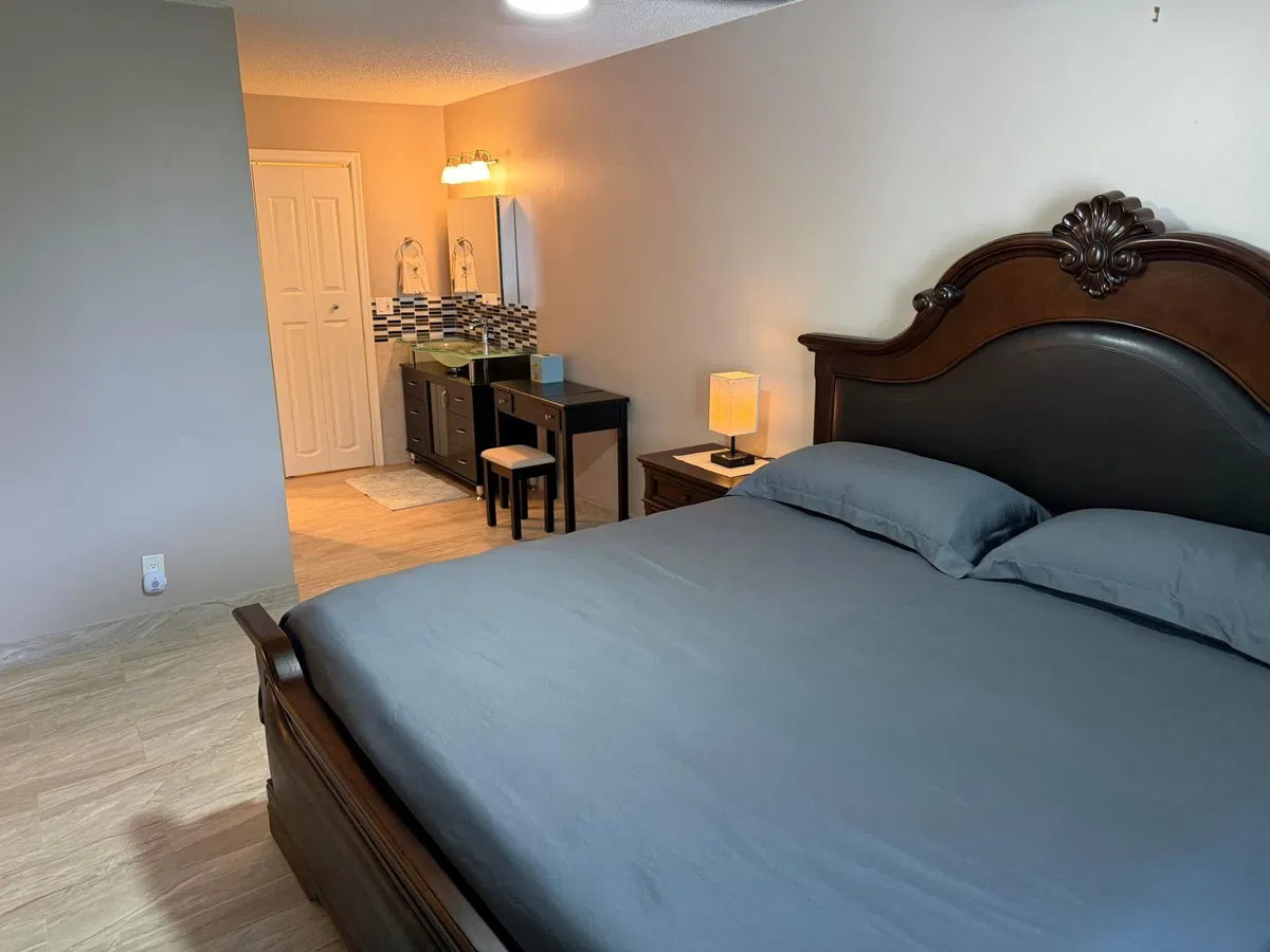 Unit 203 photo 13
