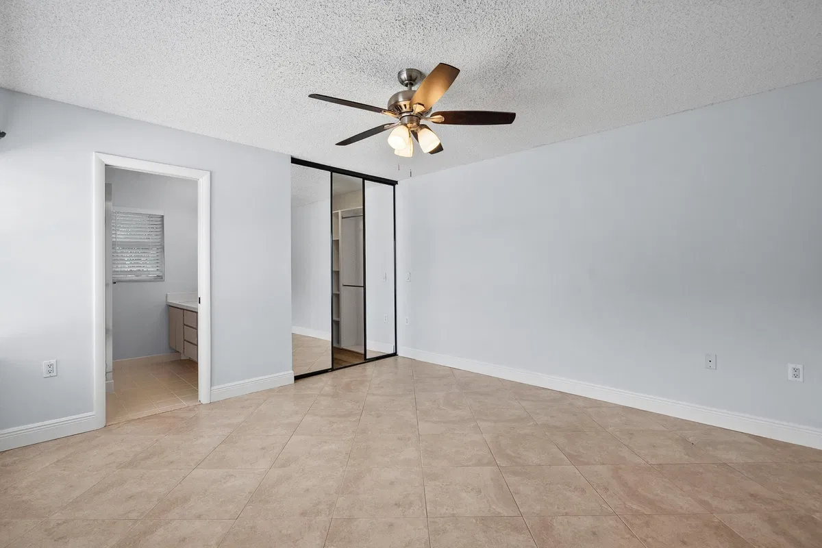 Residence photo 19