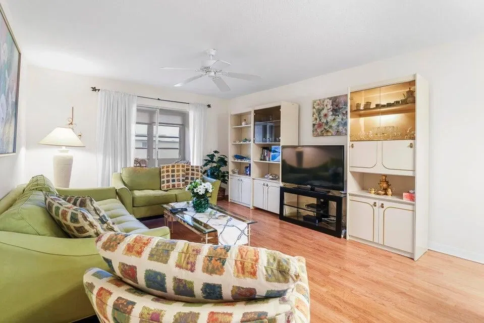  Unit 4070 photo 10