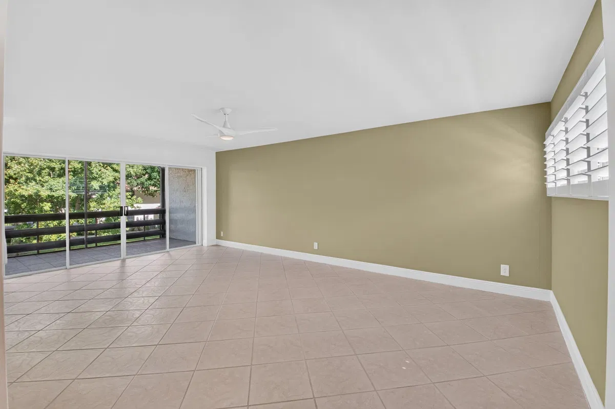 Unit 106C photo 7