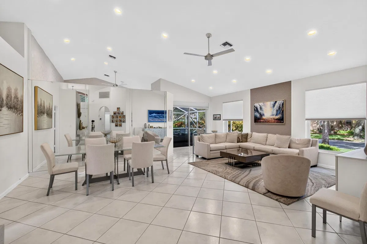 Residence photo 16