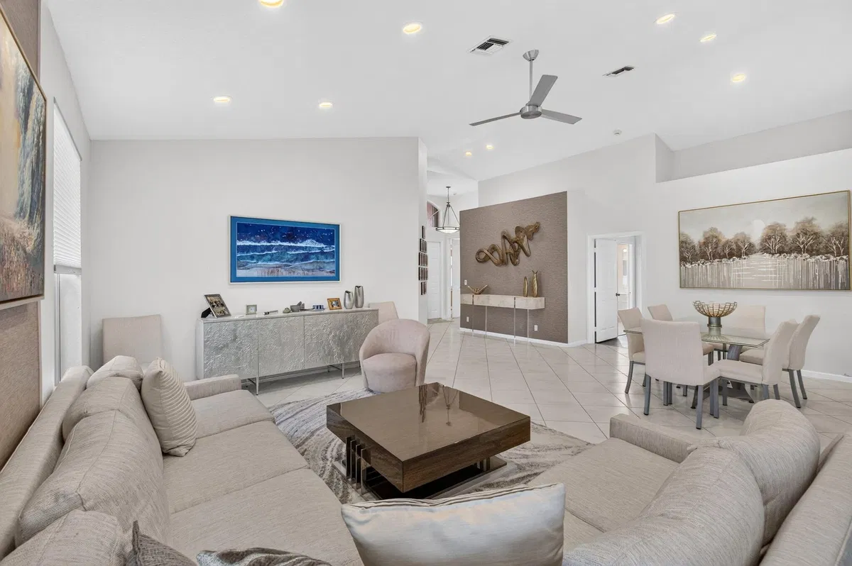 Residence photo 22