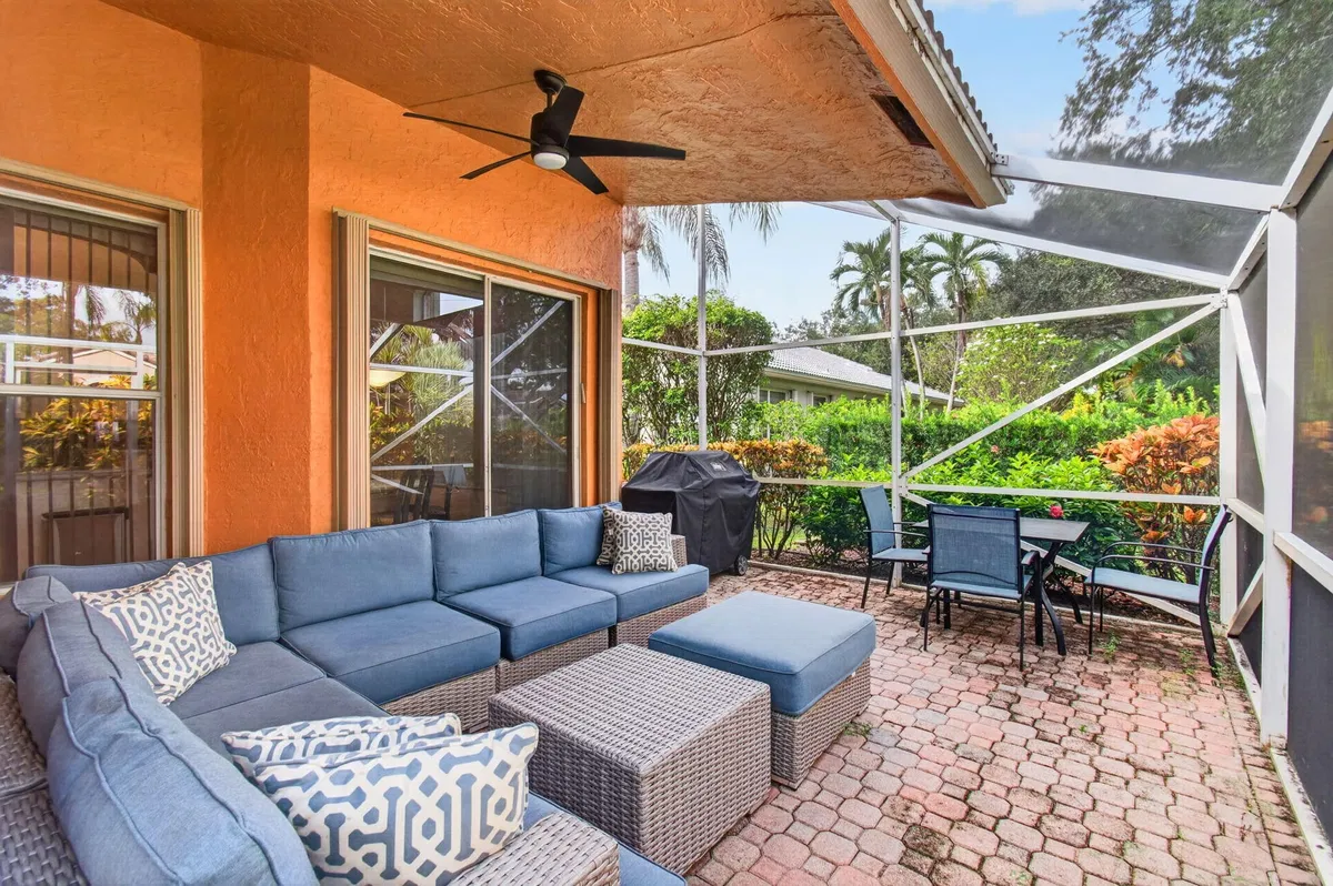 Residence photo 61