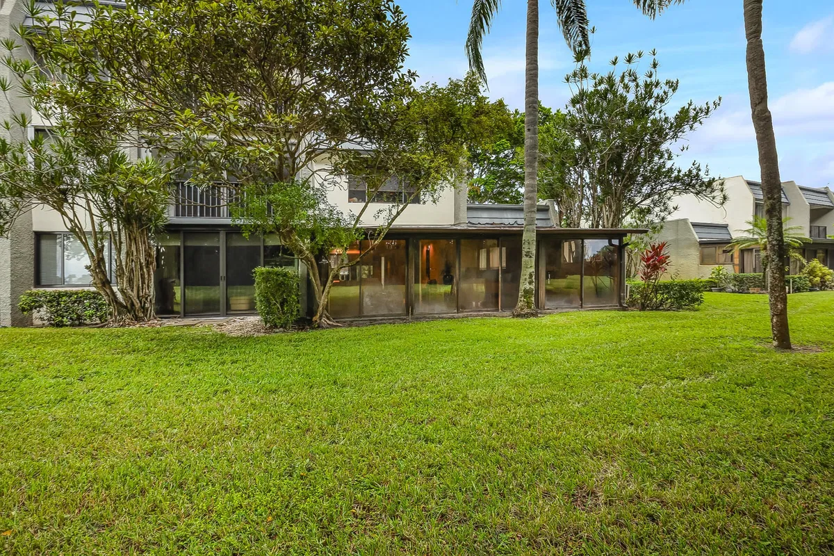  Residence photo 31