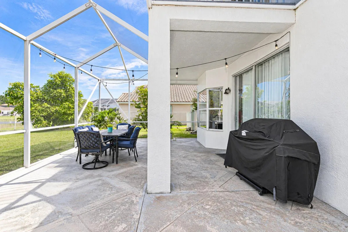 Residence photo 49