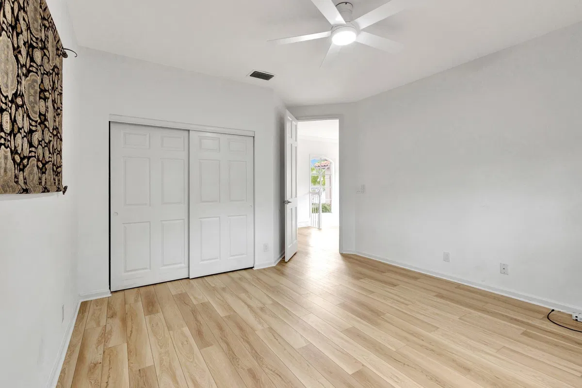 Residence photo 22