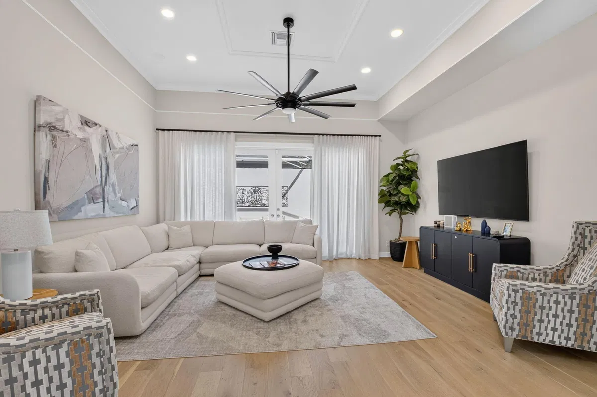 Woodfield Country Club Residence photo 7