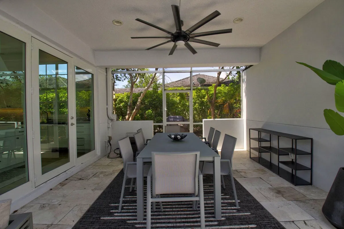 Woodfield Country Club Residence photo 40