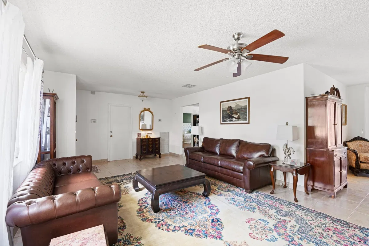  Residence photo 25