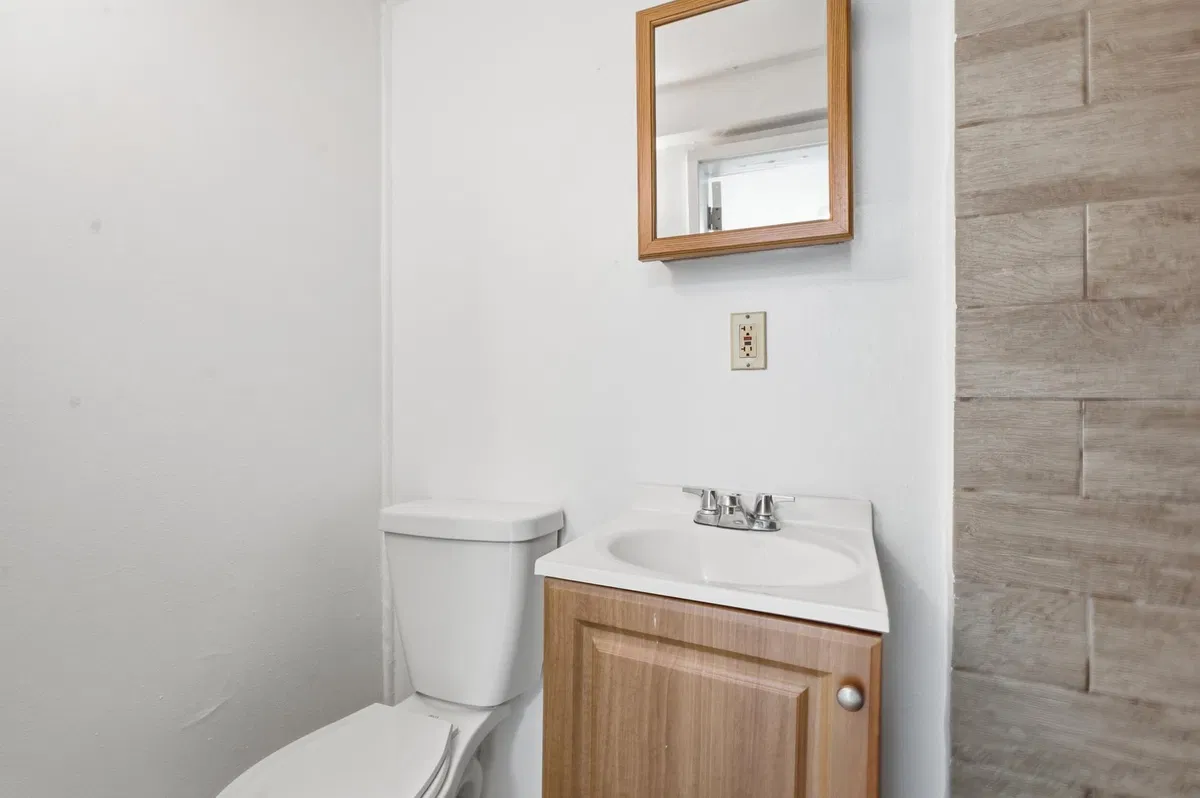  Unit Unit 2 photo 10