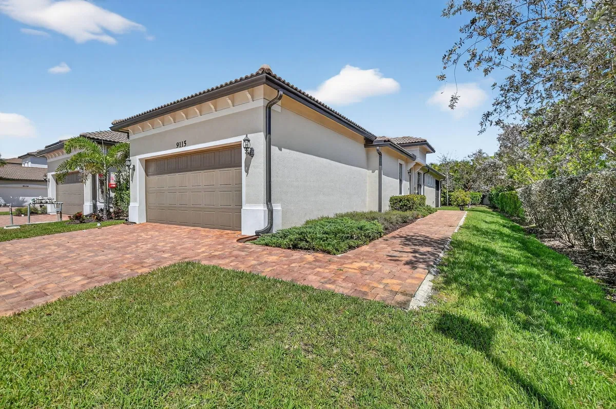 Residence photo 4