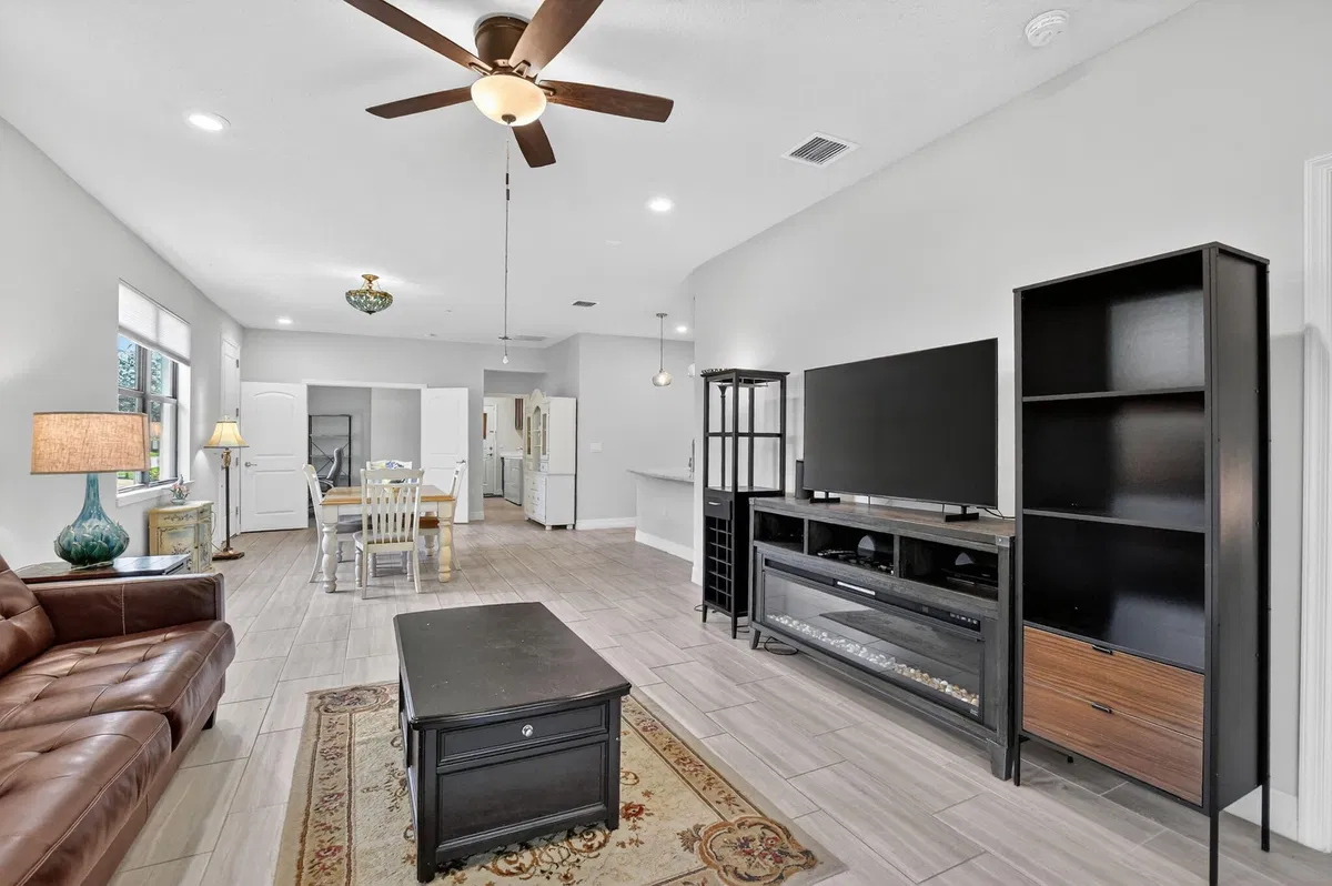 Residence photo 13