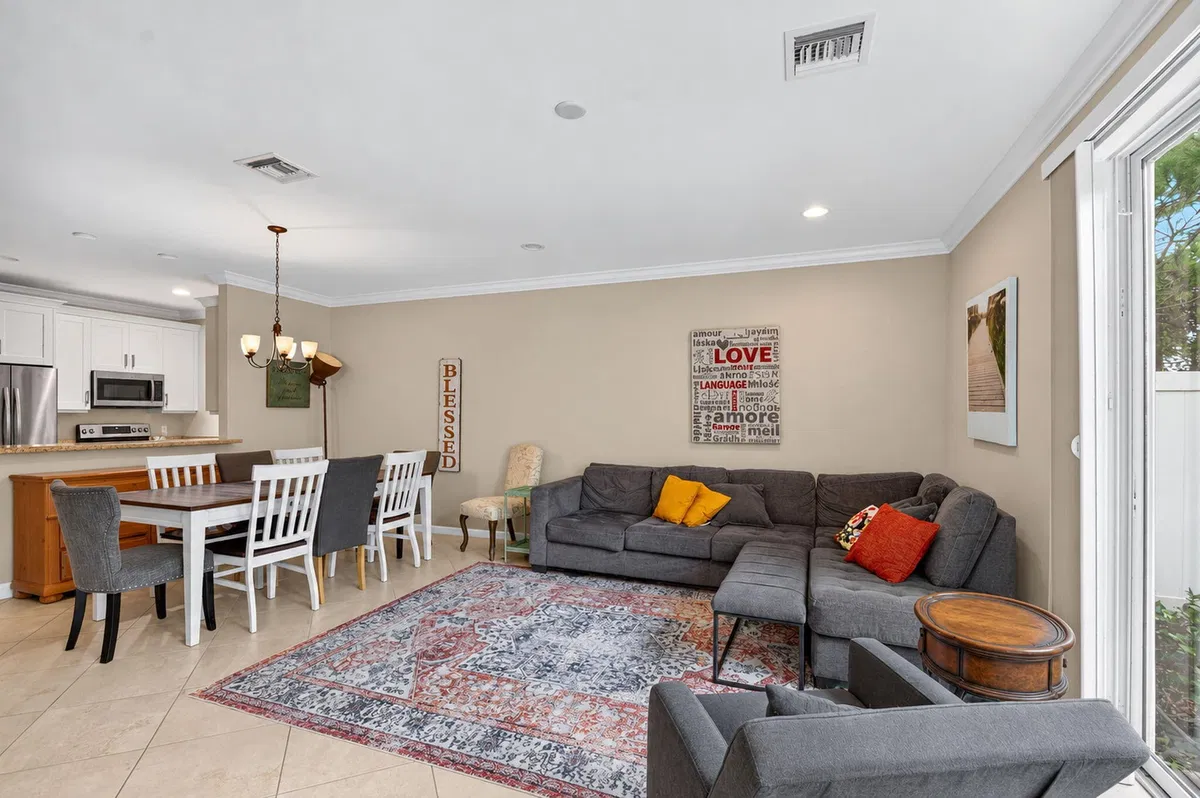 Residence photo 13