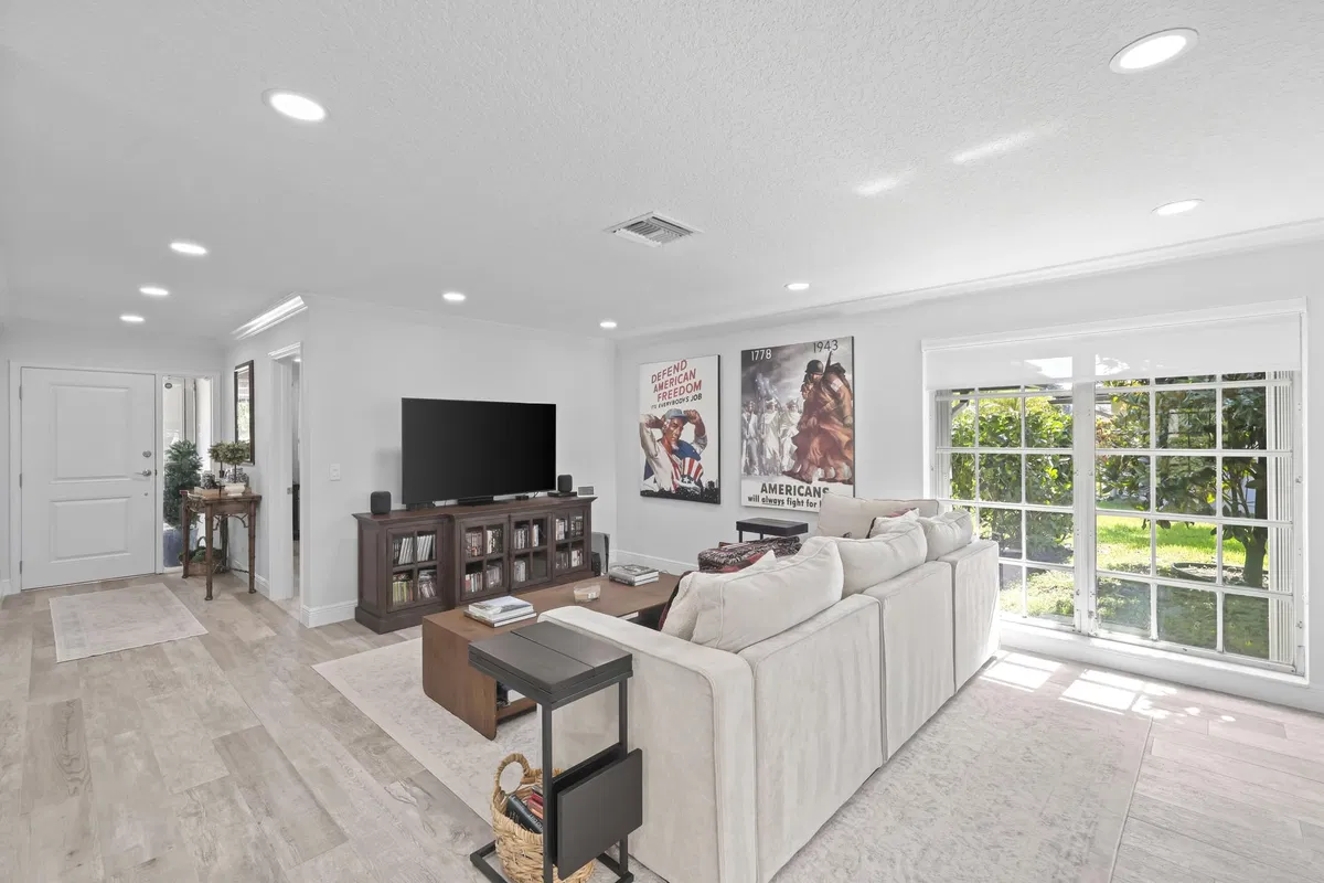  Residence photo 7