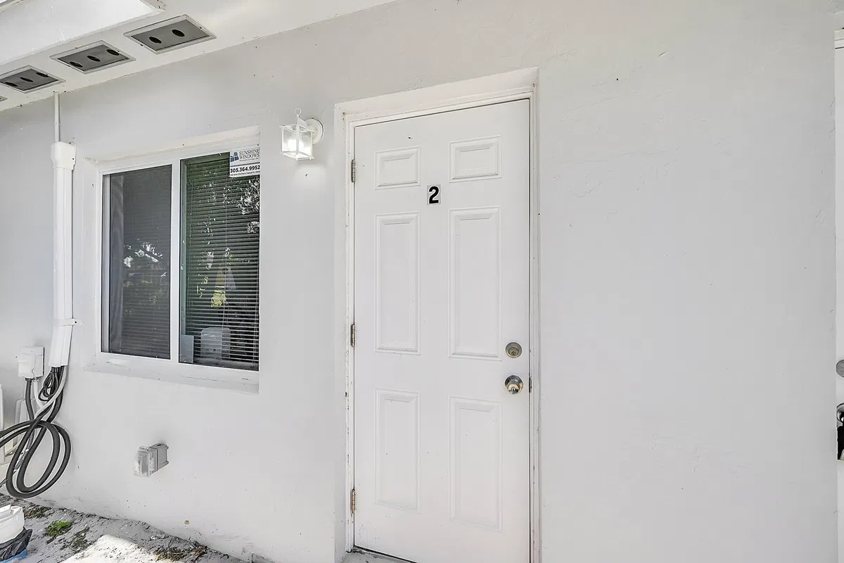 Unit 2 photo 13