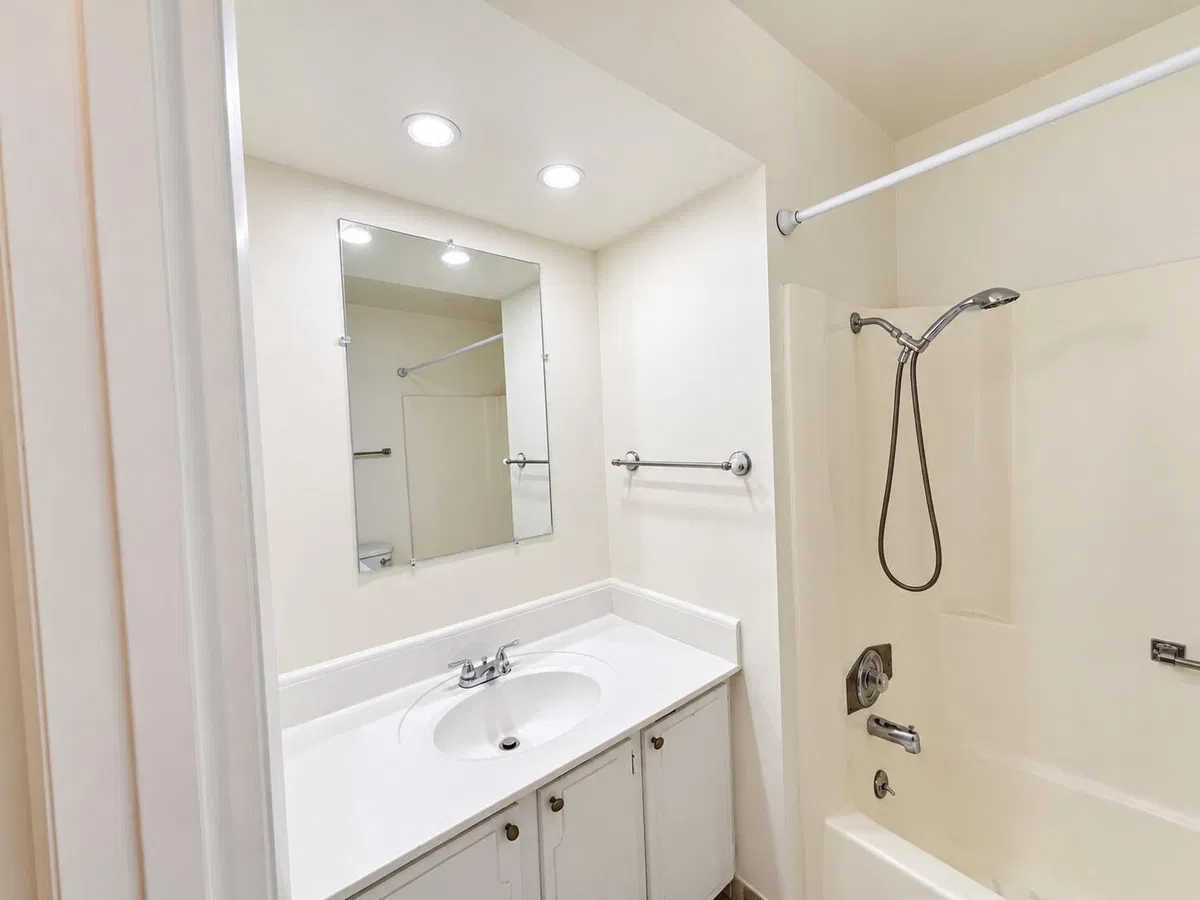 Unit T-109 photo 10