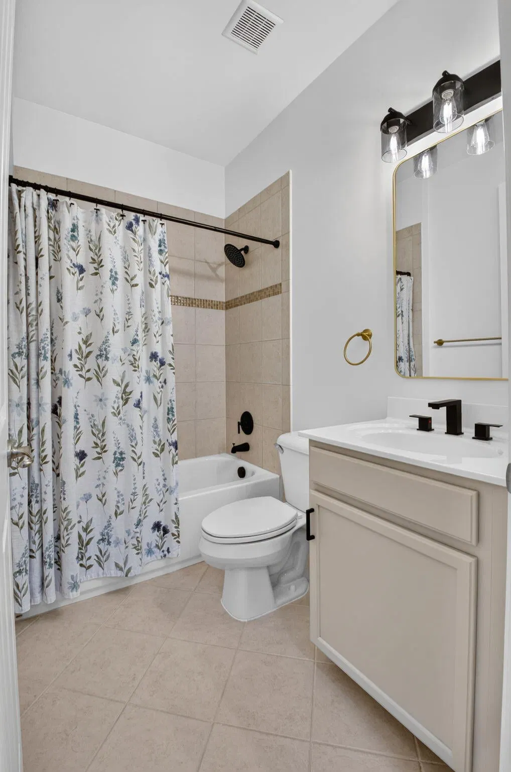 Residence photo 43