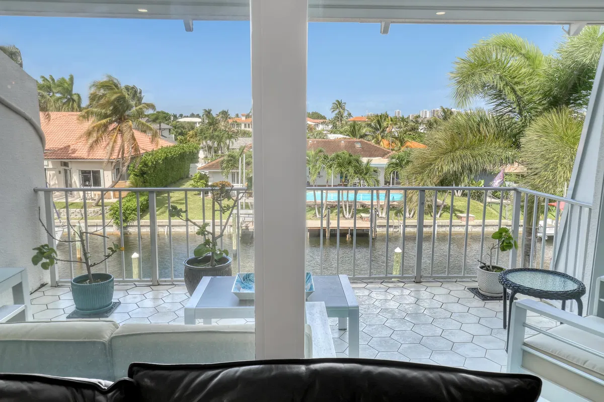 Singer Island Unit 372 photo 10