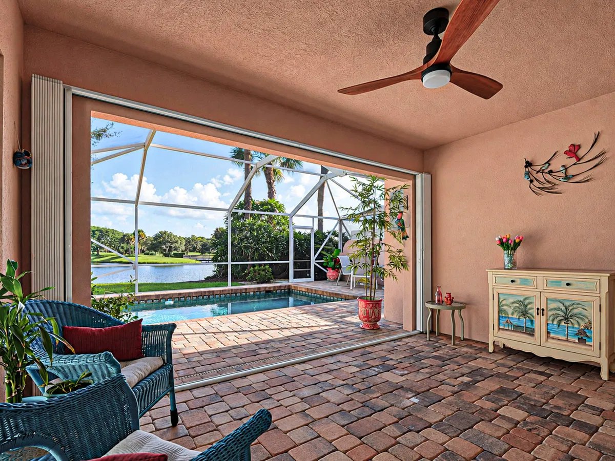 Residence photo 4