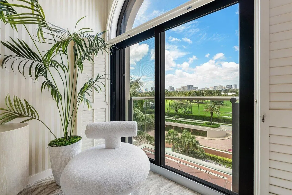 In-Town Palm Beach Unit N PH4 photo 22