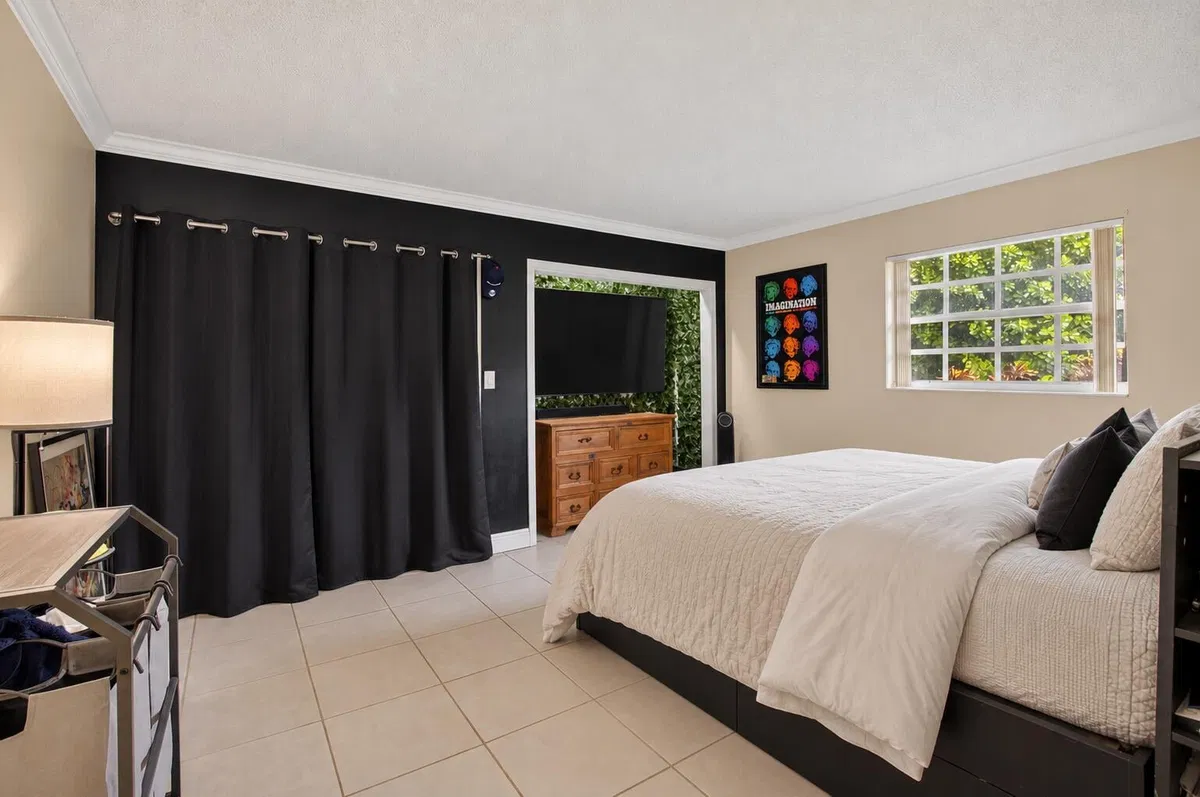 Residence photo 22