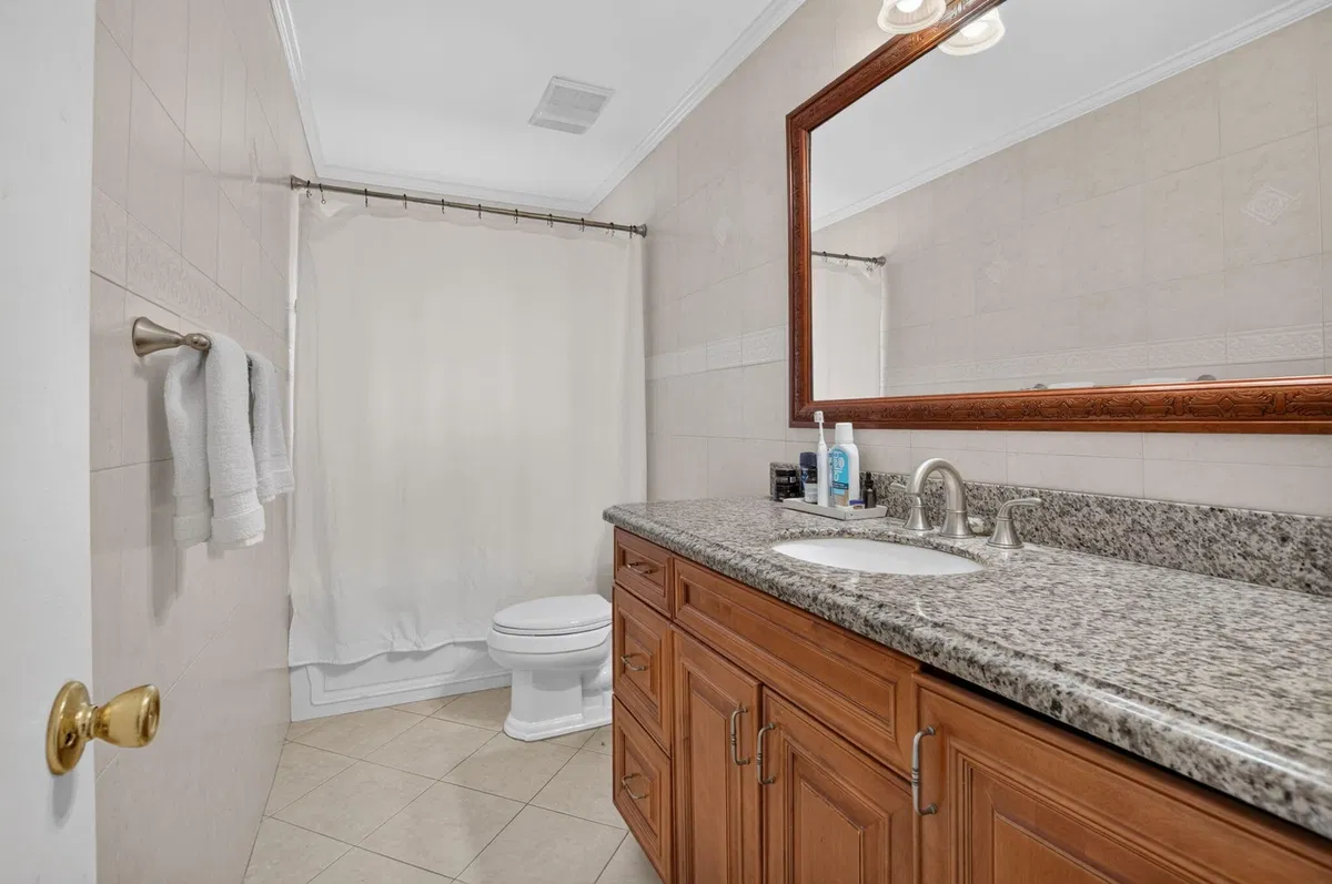 Residence photo 25