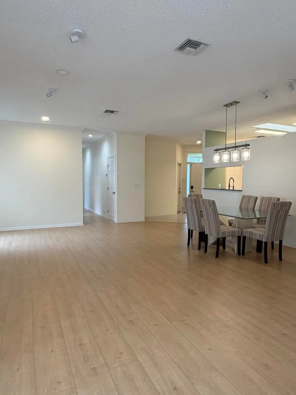  Residence photo 7