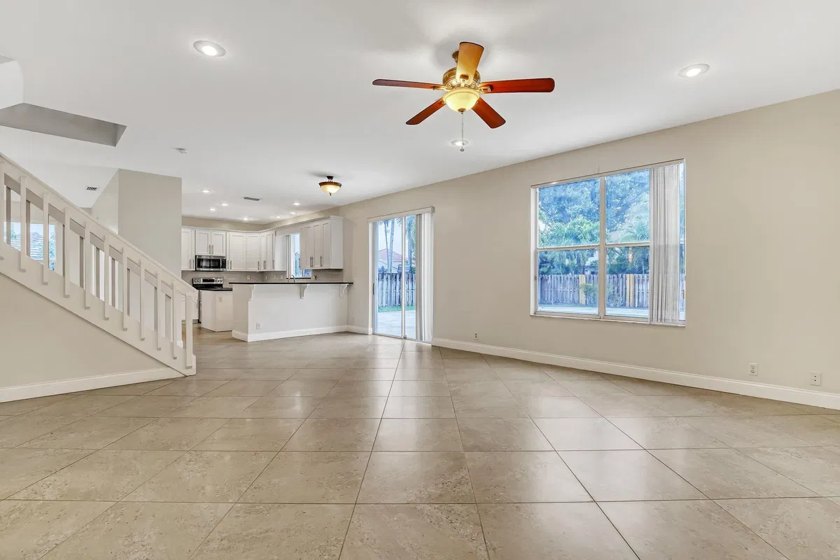 Residence photo 10