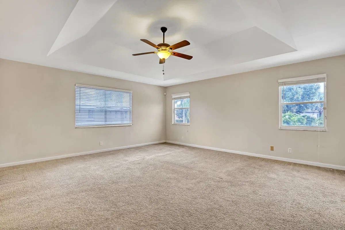 Residence photo 22