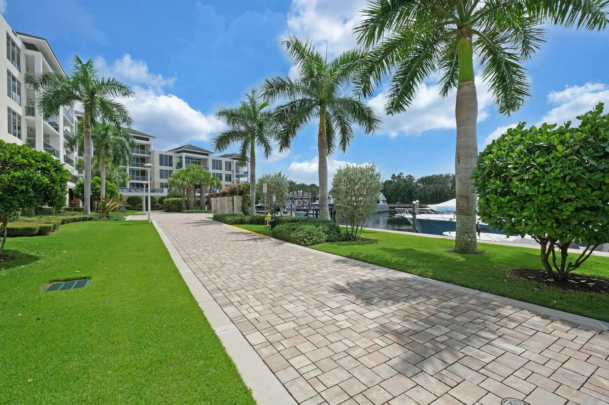 Azure Palm Beach Gardens Unit 301 photo 28