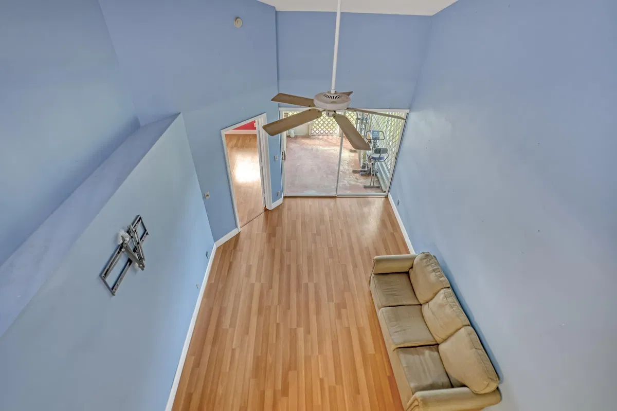 Residence photo 25