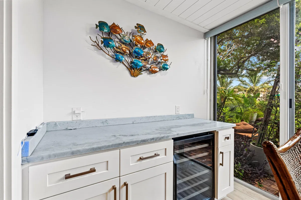 Unit 1120 photo 16