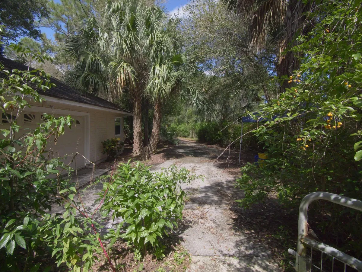 Residence photo 34