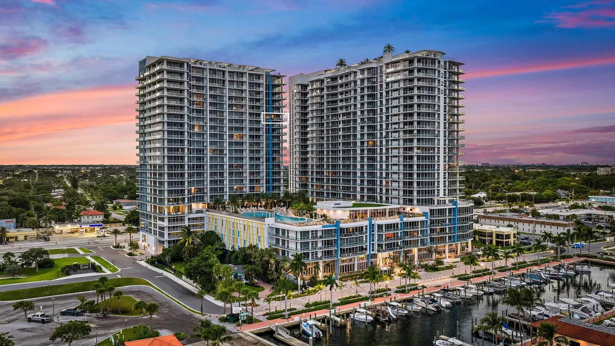Nautilus 220 Unit 1802 photo 40