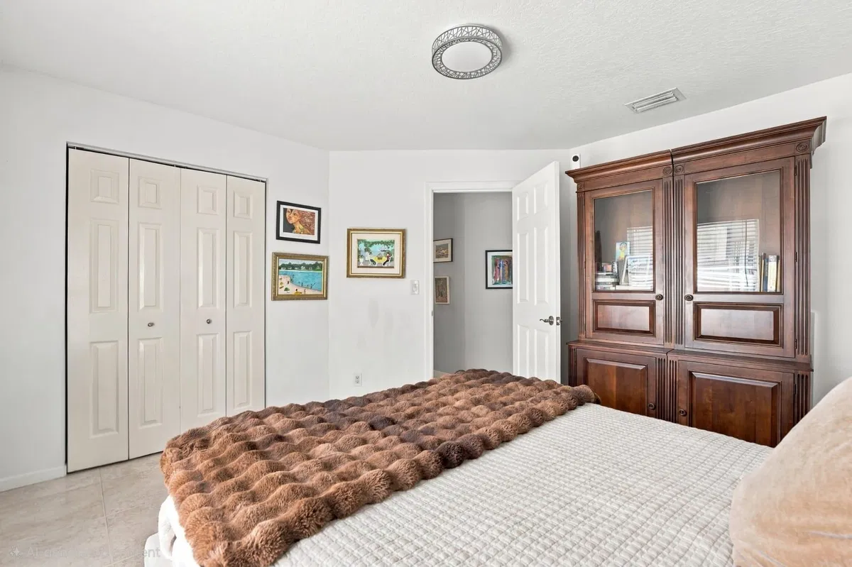 Residence photo 25