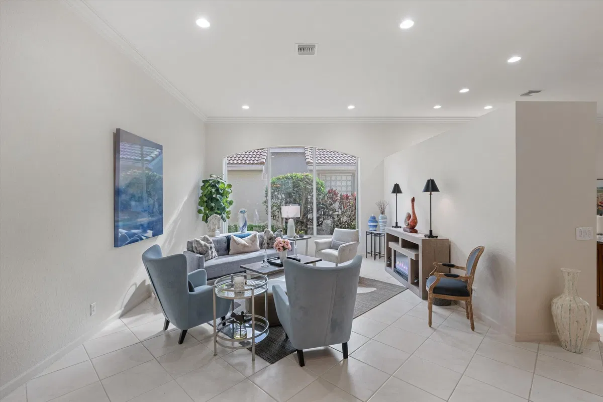 Residence photo 10