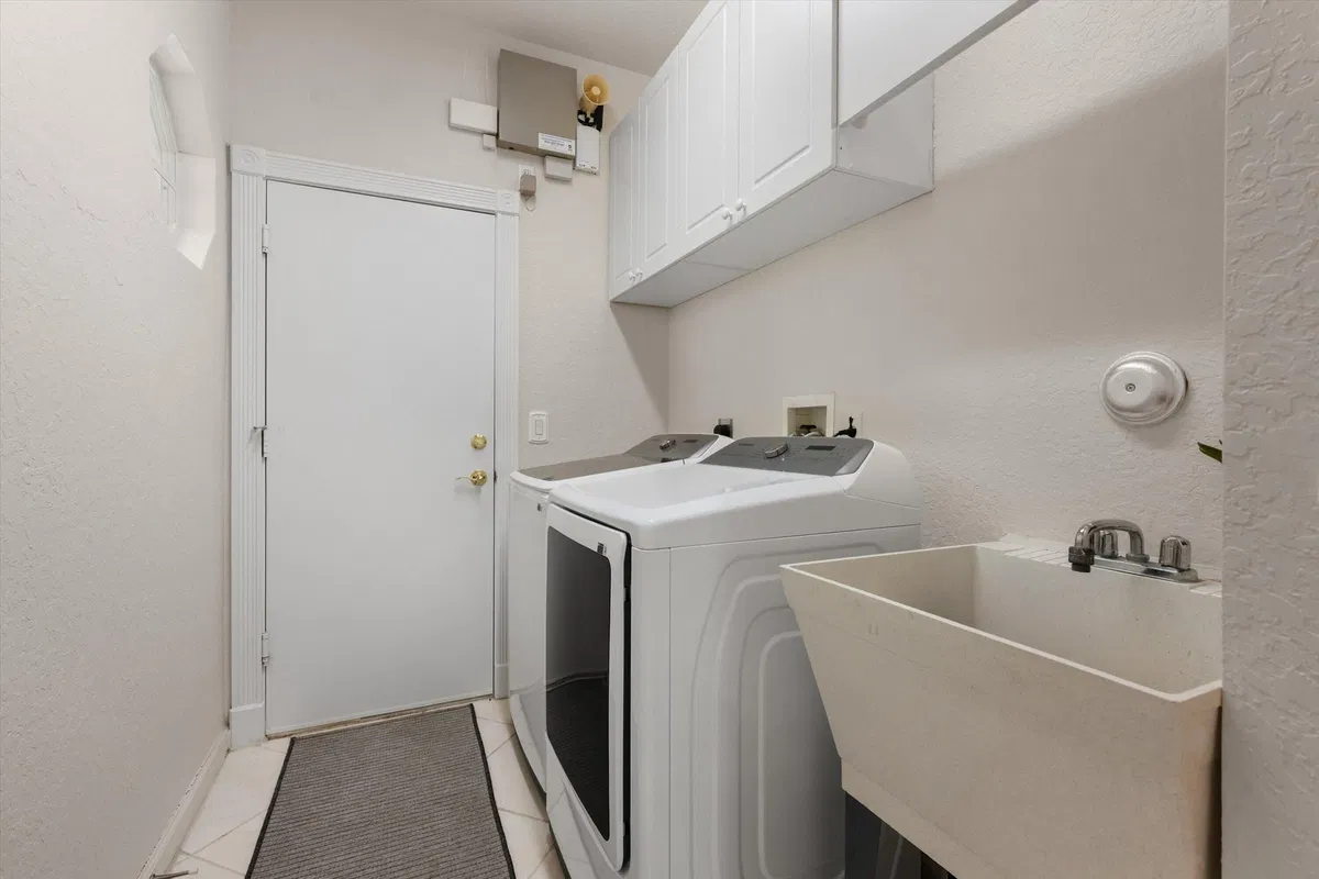 Residence photo 28