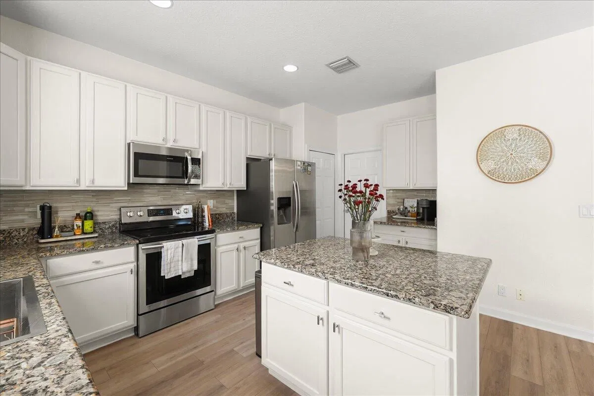 Residence photo 19