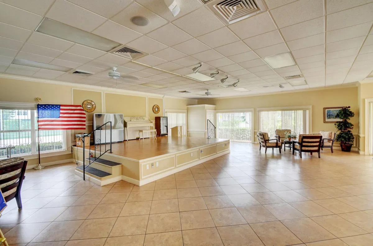 Unit 202 photo 25