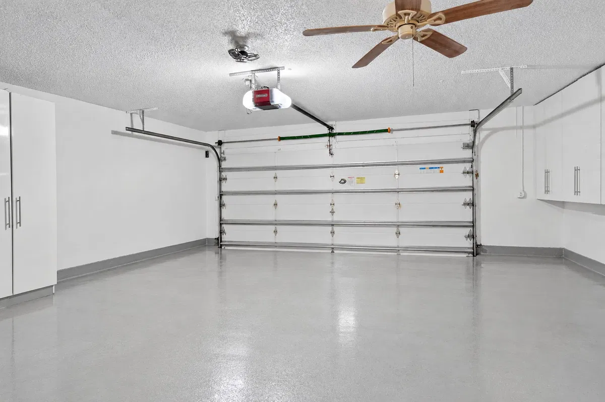 Residence photo 43