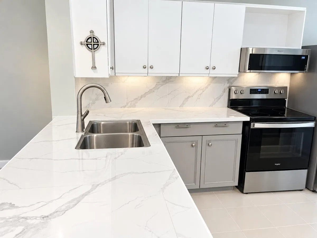 Unit 204 photo 7
