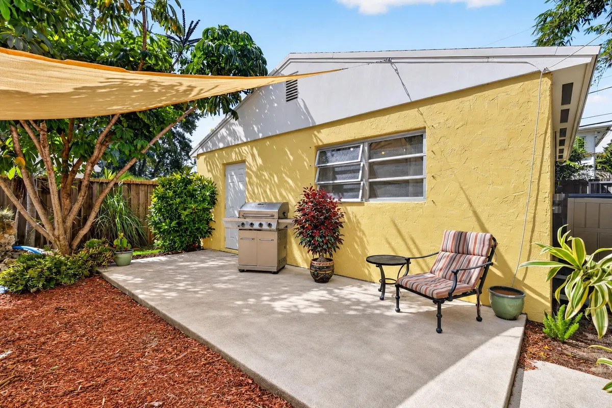 Residence photo 25